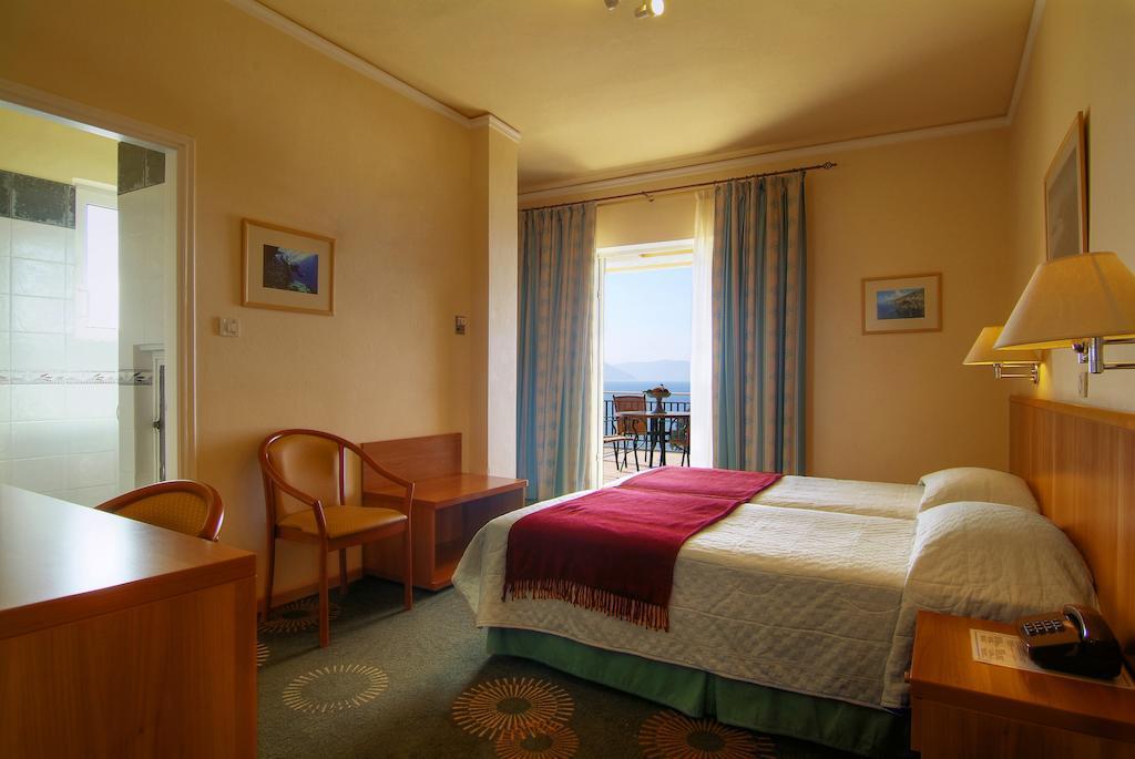 Hotel Kalafati Itea Exteriér fotografie